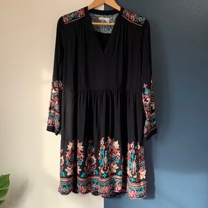 Anthropologie embroidered dress WITH POCKETS! - size M